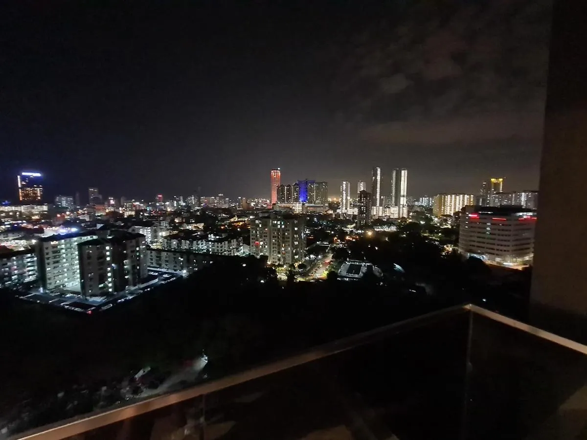 Beacon Executive Suite - Skypool Penang View George Town Apartment