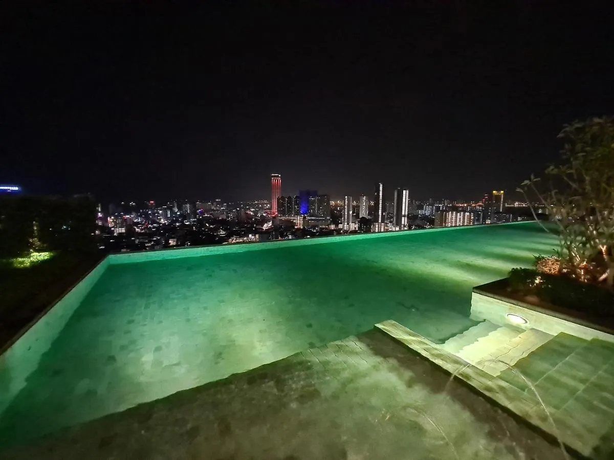 Beacon Executive Suite - Skypool Penang View George Town 0*,