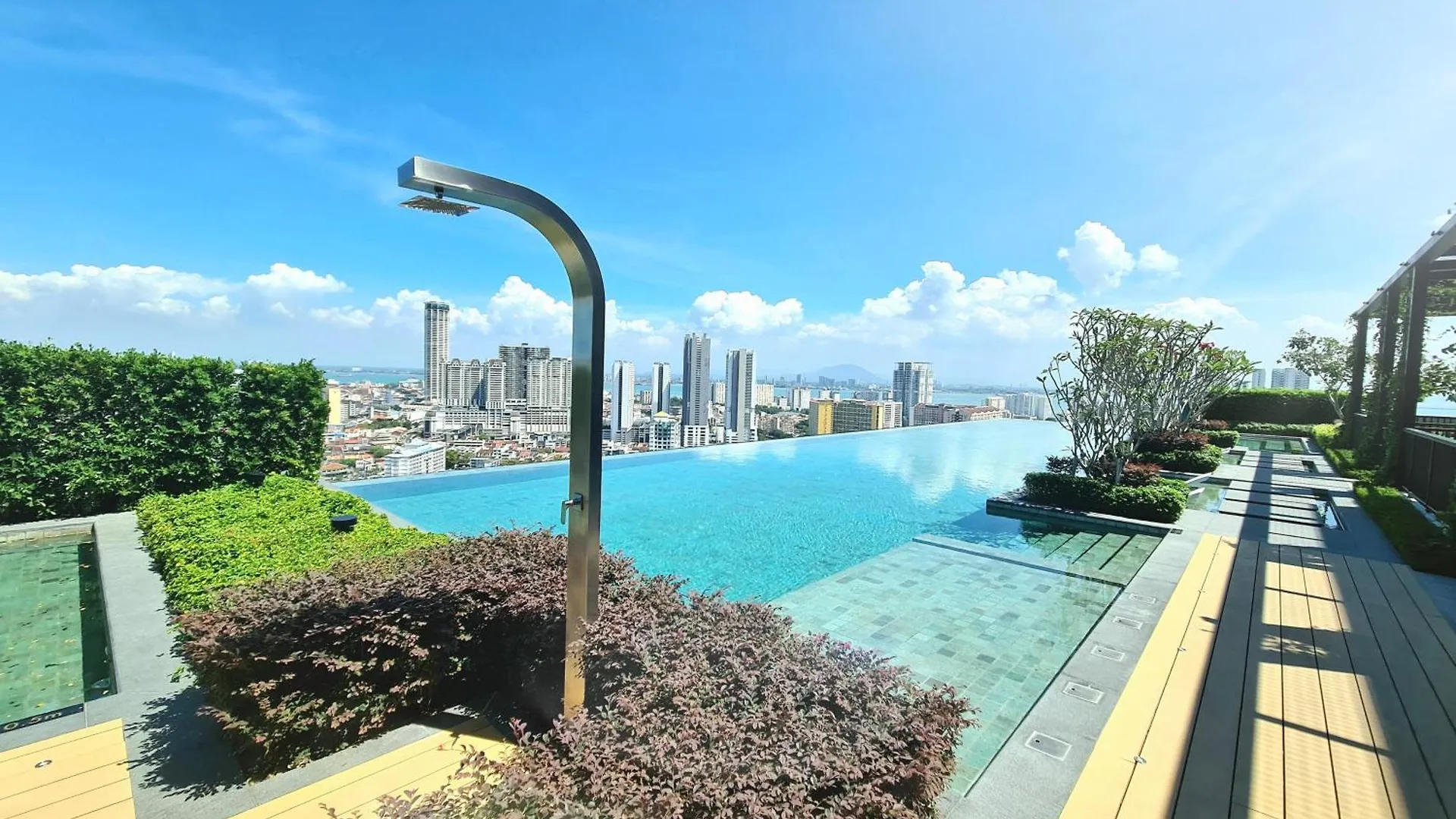 Beacon Executive Suite - Skypool Penang View George Town 0*,  Malaysia